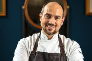 Who is the Oriol Castro chef profile subject?